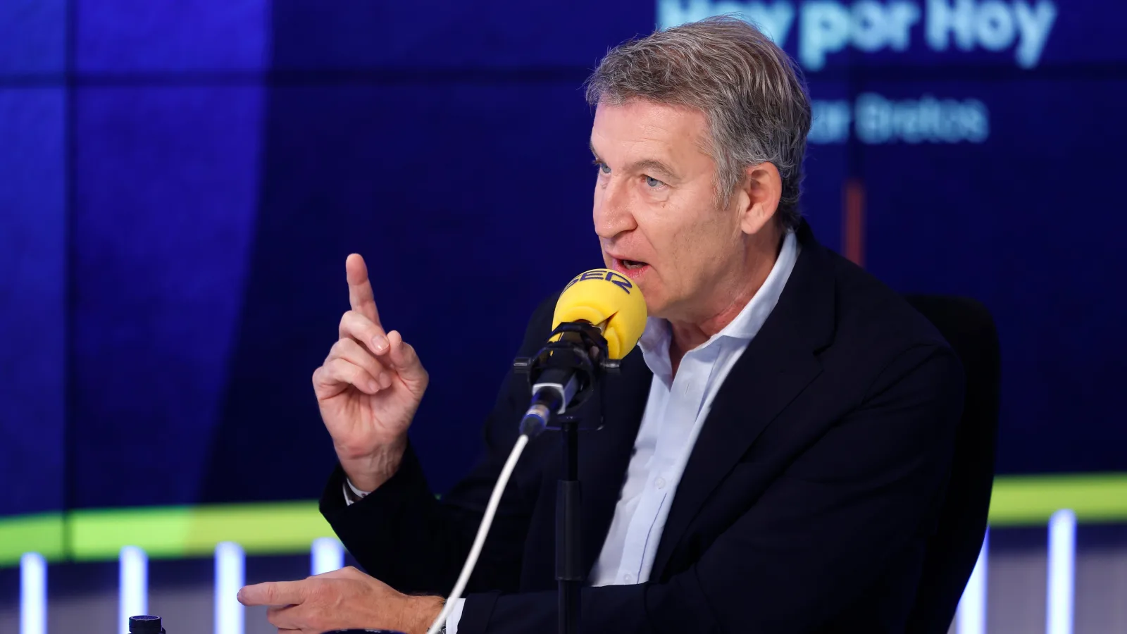 Feijóo prioriza desplazar a Sánchez y abre la puerta a Vox