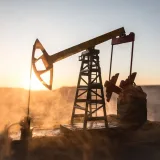 OPEP+ decidirá si congela la producción petrolera en diciembre