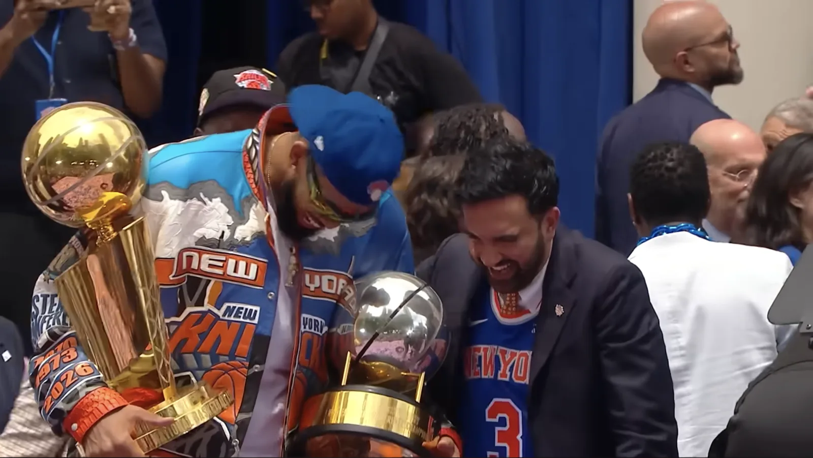 Ceremonia en el Ayuntamiento de Nueva York, Campeones de la NBA 2026, New York Knicks 06