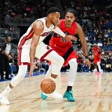Giannis se rinde a la cultura del Heat tras su debut