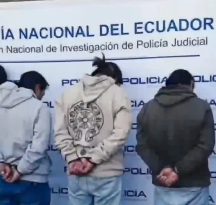 Cuatro detenidos y dos carros recuperados en Perucho