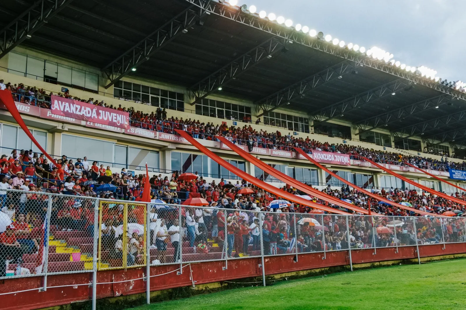 Ocho hinchas del Táchira heridos de bala en Tinaquillo