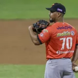 Tiburones y Águilas sellan canje de cinco serpentineros