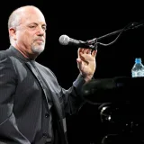 Billy Joel frena su carrera musical por un diagnóstico de hidrocefalia