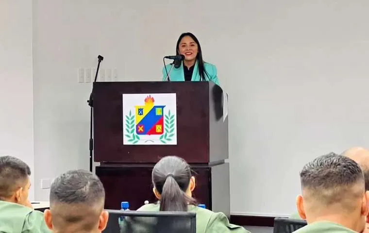Exmagistrada denuncia presión con la detención de su familia