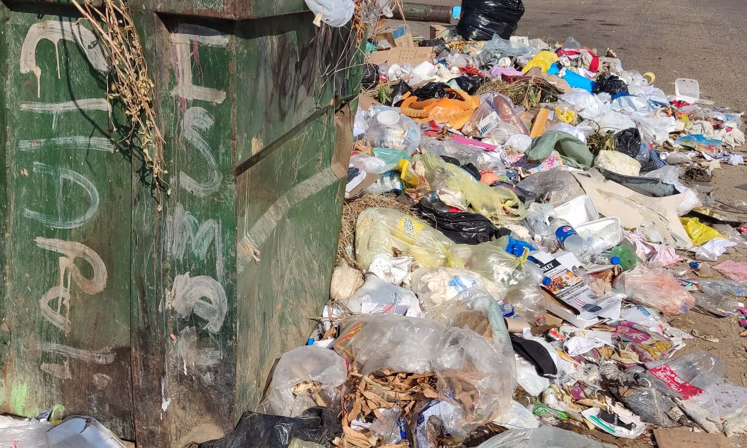 San Francisco cierra el 2023 con basura acumulada y sin agua
