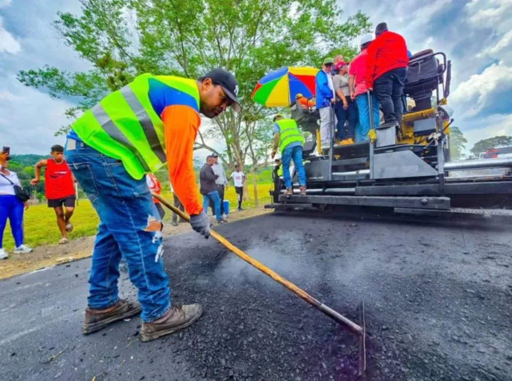Arranca rehabilitación de la Troncal 1 con 6.000 toneladas