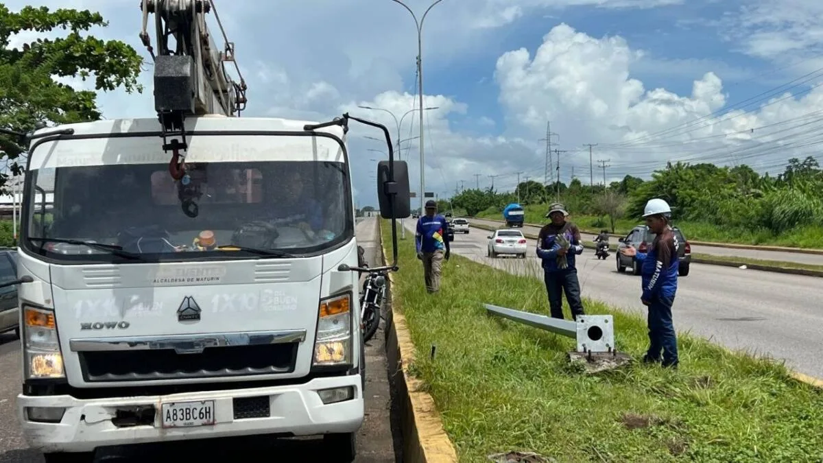 Recuperan alumbrado vial en la avenida Bella Vista de Maturín