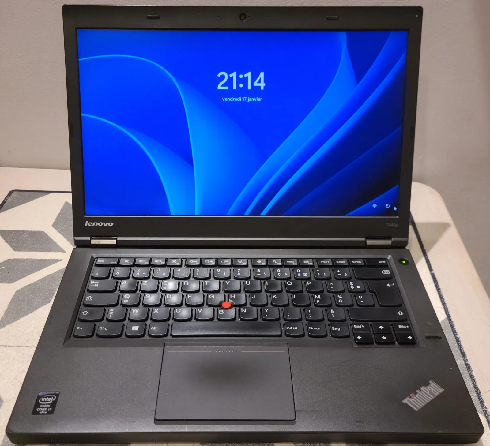 Sorteo de un monitor portátil Lenovo para suscriptores