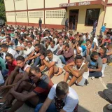 Exigen pagos de hasta 100 dólares a familiares de presos en recintos