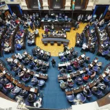 Buenos Aires extiende la prohibición de celulares a secundaria
