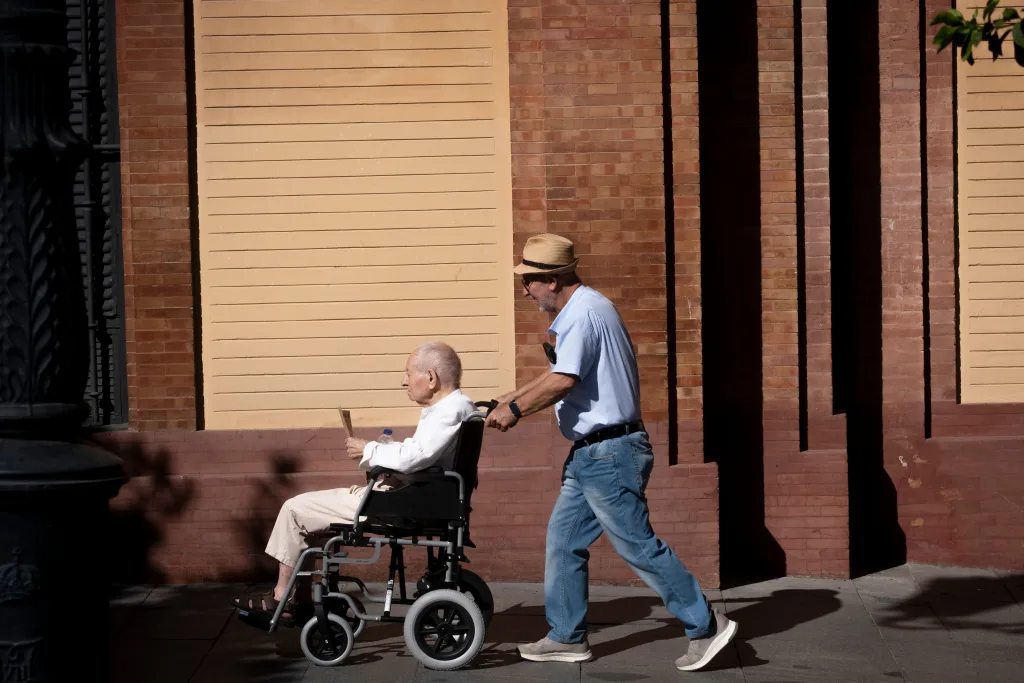 Debate sobre pensiones marca la precampaña electoral en España