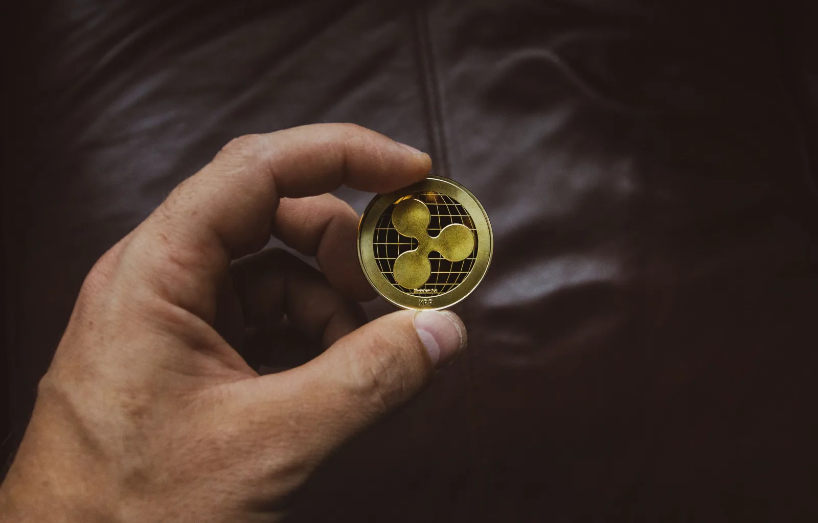 XRP lucha por sostener el dólar ante la incertidumbre de la ley