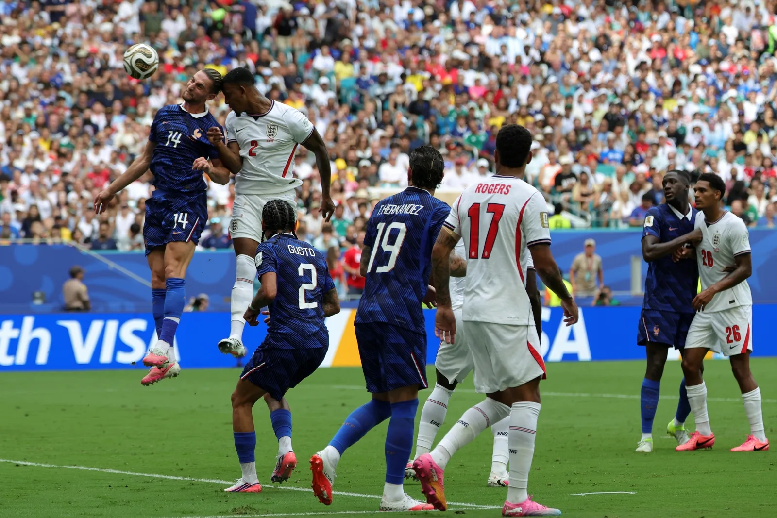 Inglaterra venció 6-4 a Francia y Mbappé rompió récord