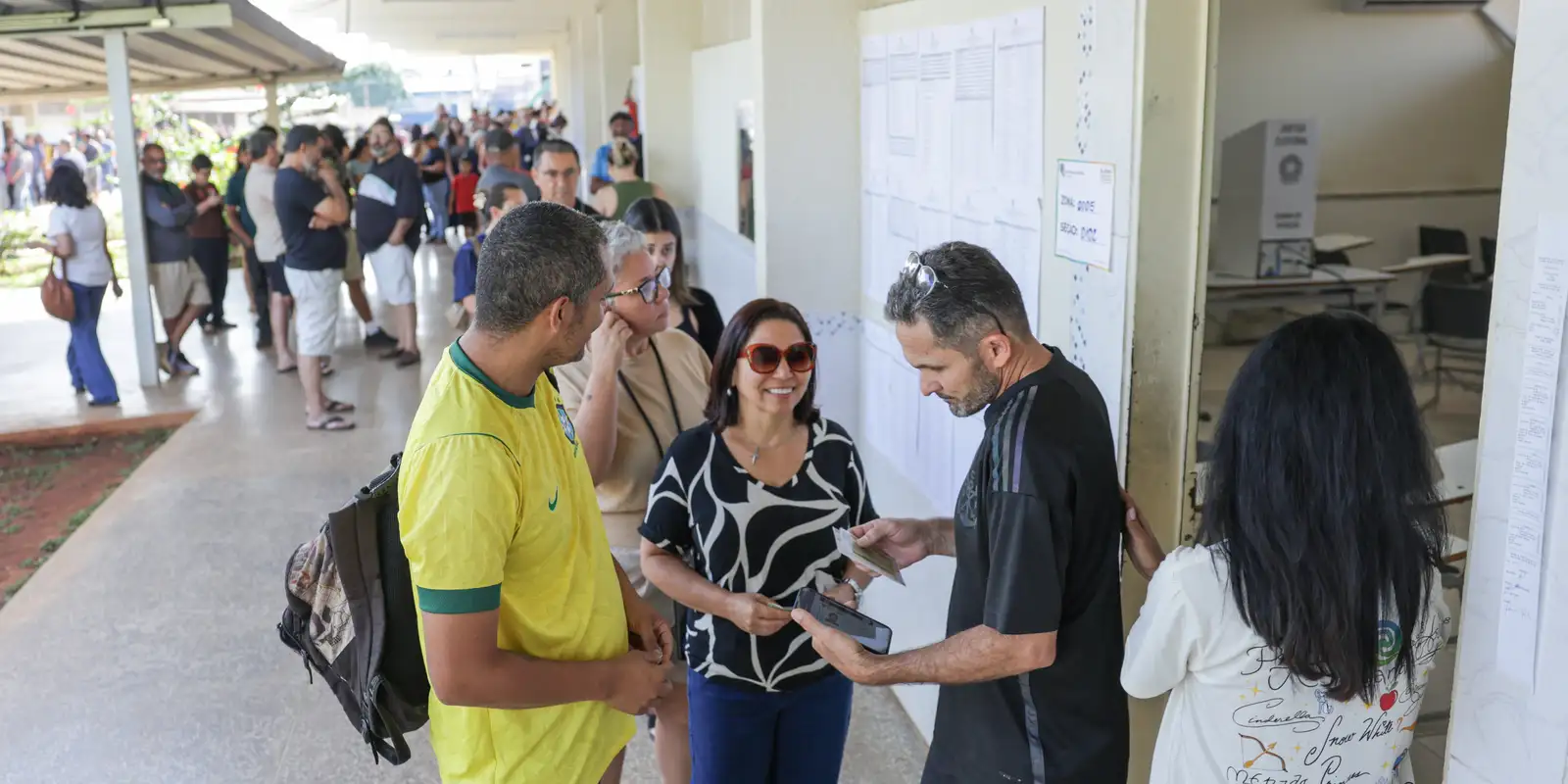Brasil garantiza permiso laboral para votar en las elecciones