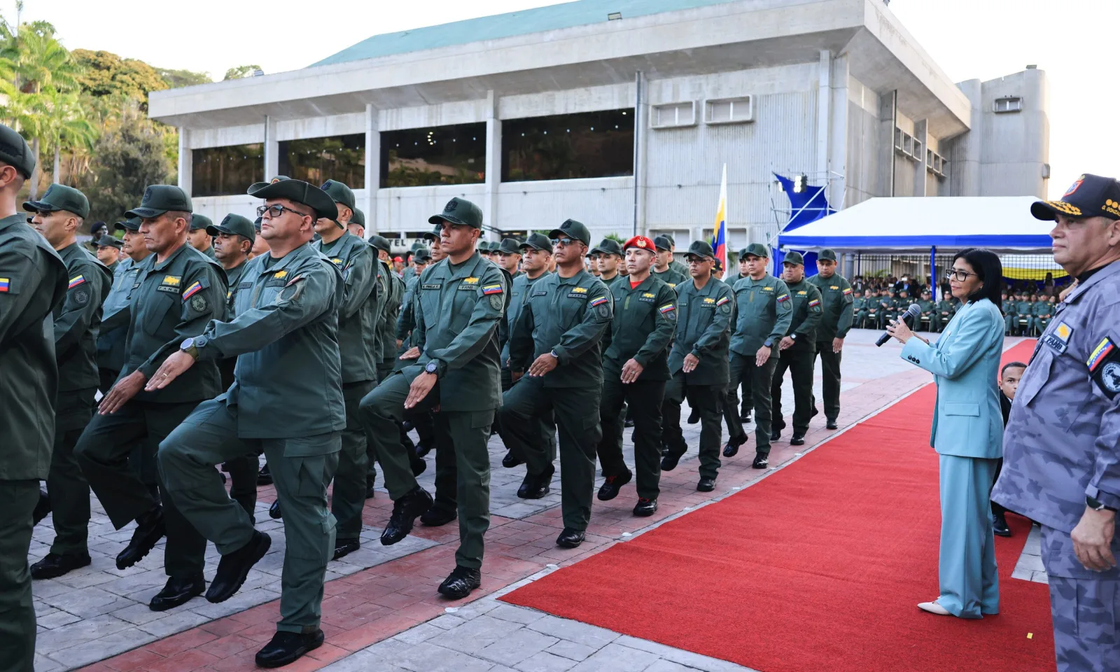 Rodríguez mueve mandos militares y cambia al Ceofanb