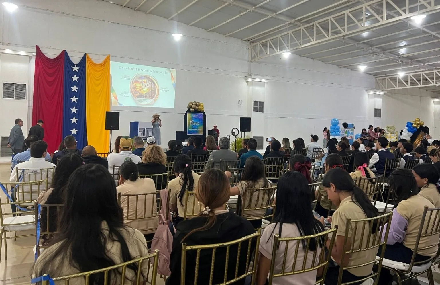 Barinas reunió 25 stands en encuentro de turismo y formación
