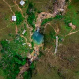 la Silampa, ubicado en Calobre, Provincia de Veraguas, Panamá🇵🇦. Es un lugar de agua turquesa, rodeado de mucha vegetación, brisa constante y un sonido inagotable del paso del río.