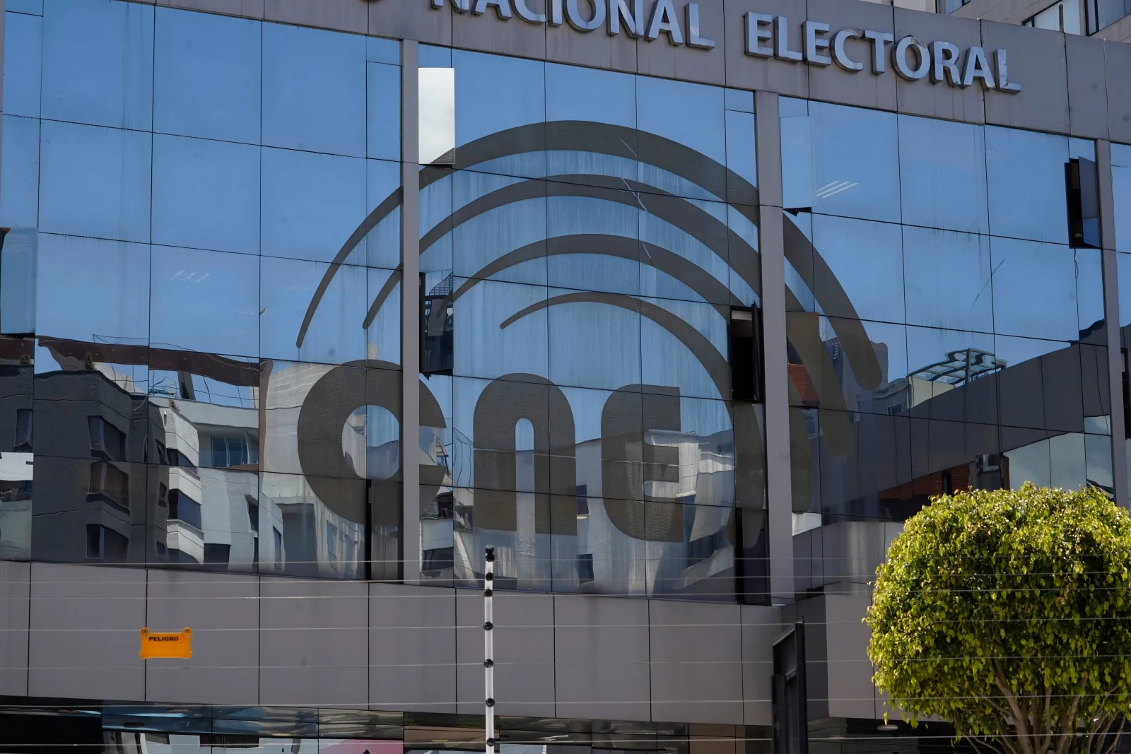 CNE define el fondo estatal para la campaña seccional en Ecuador