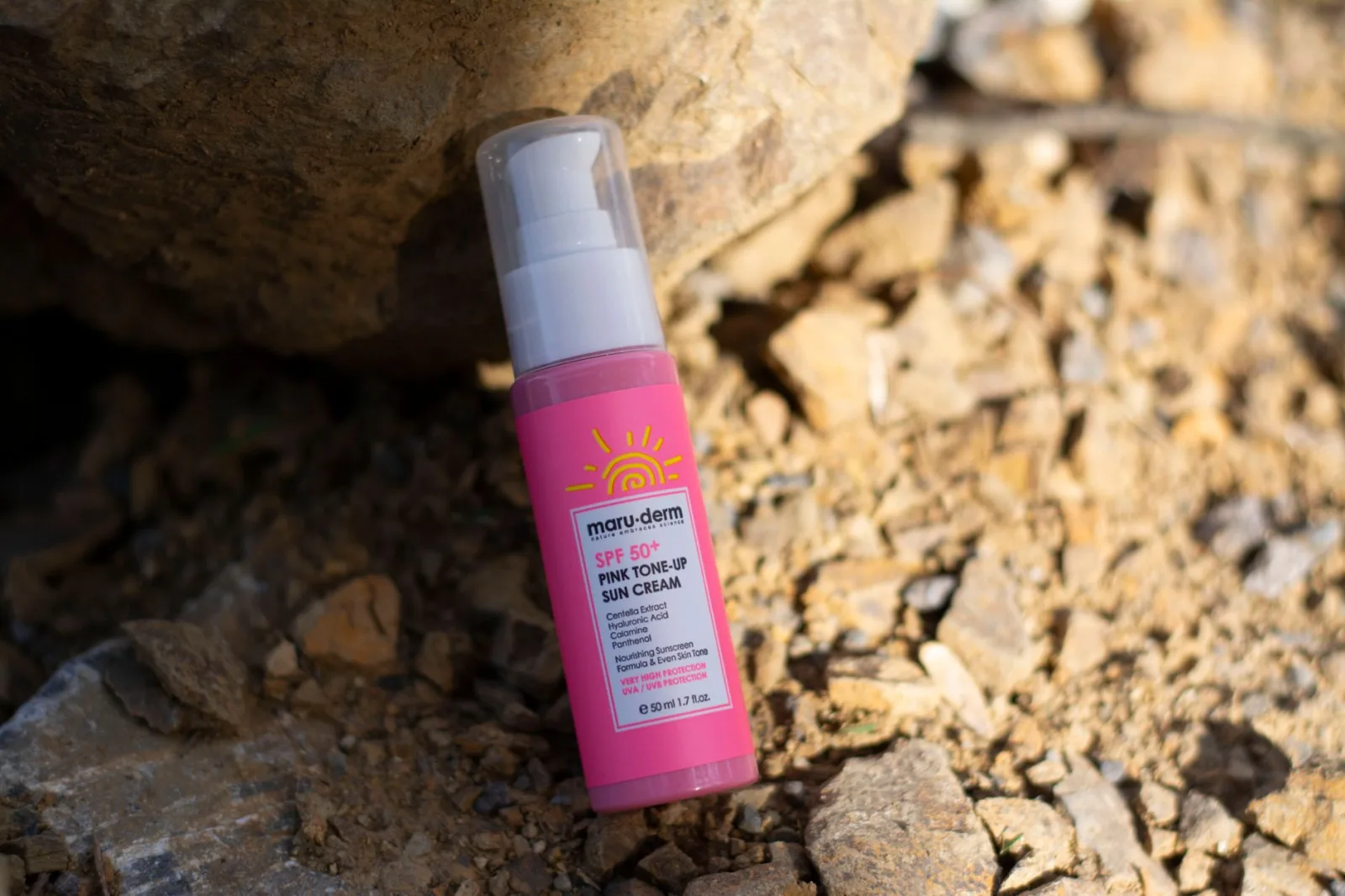 Por qué la crema hidratante con SPF no basta en verano