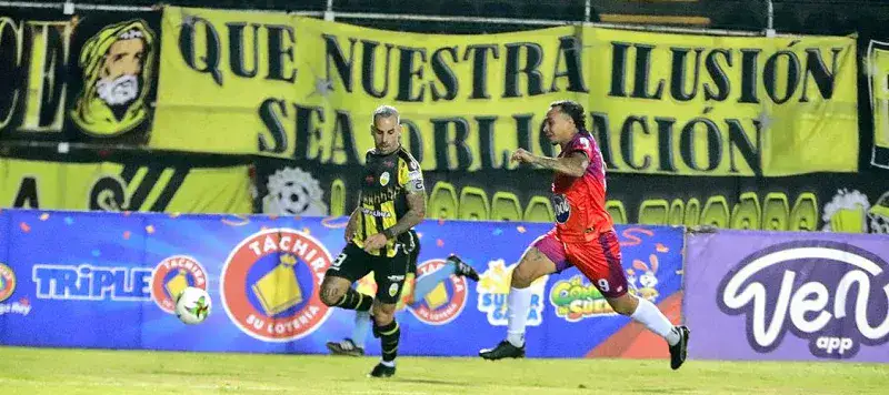 Deportivo Táchira celebró su aniversario 50 ante Atlético Bucaramanga