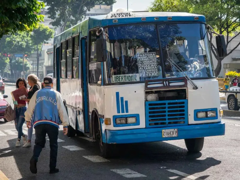 El pasaje urbano sube a 220 bolívares desde el 1 de octubre