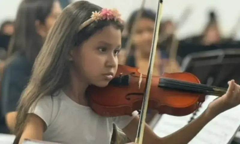 Fallece Romina Rivera, la niña violinista que tocó en el Vaticano