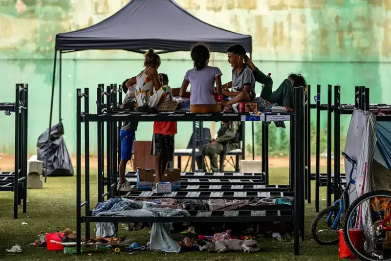 Niños huérfanos tras los terremotos de junio enfrentan miedo y trauma