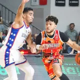 Pioneros estrenó su récord con triunfo 78-69 sobre Trotamundos