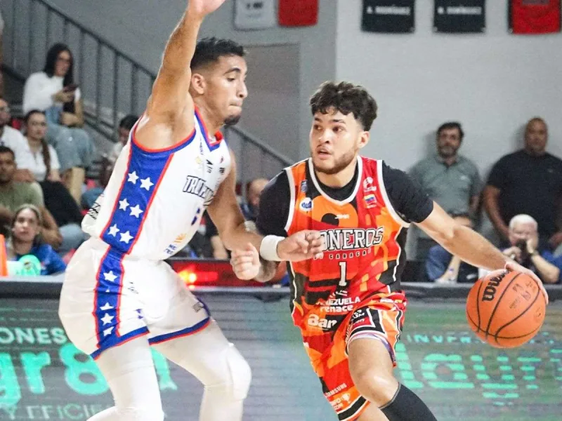 Pioneros estrenó su récord con triunfo 78-69 sobre Trotamundos