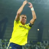 Ronaldo decide con tres goles el 5-3 del Al Nassr