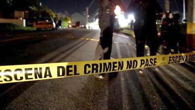 
				Asesinado de una puñalada en el cuello al intervenir en pelea de mujeres			