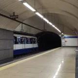 File:Metro de Madrid - Tribunal 002.jpg