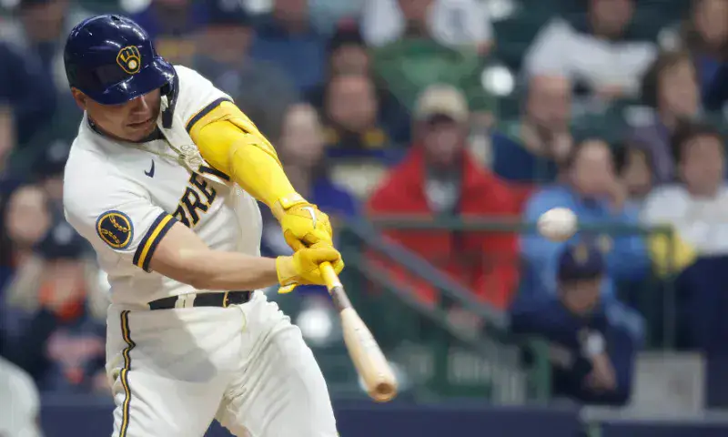 William Contreras conecta su jonrón 15 de la temporada