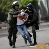 ONG ven límites al veto de detenciones sin orden en Venezuela