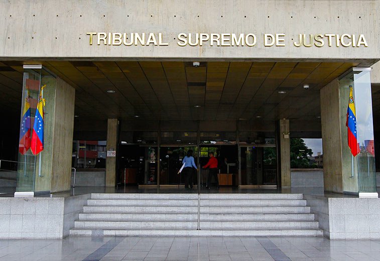 TSJ pone "traba indefinida" a abogados de Machado para revisar expediente