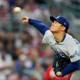 Dodgers vencen 3-1 a Bravos y quedan cerca de la Serie de Campeonato