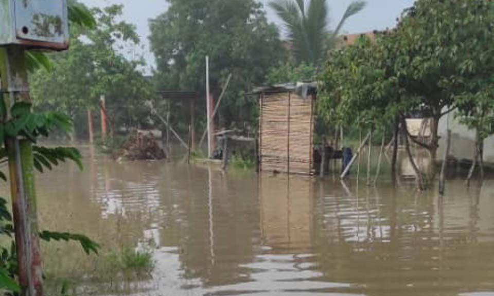 Desborde de ríos mantiene bajo el agua a sectores de Catatumbo y Colón