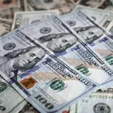 El dólar oficial rompe los 700 bolívares y sube 12,39%