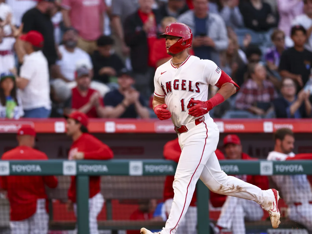 Texas suma a OHoppe y Silseth en canje con Angelinos