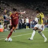 Fenerbahçe frena a la Roma en su regreso a la Champions