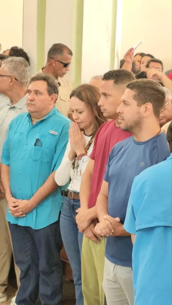 María Corina Machado asistió a misa en el santuario de la Divina