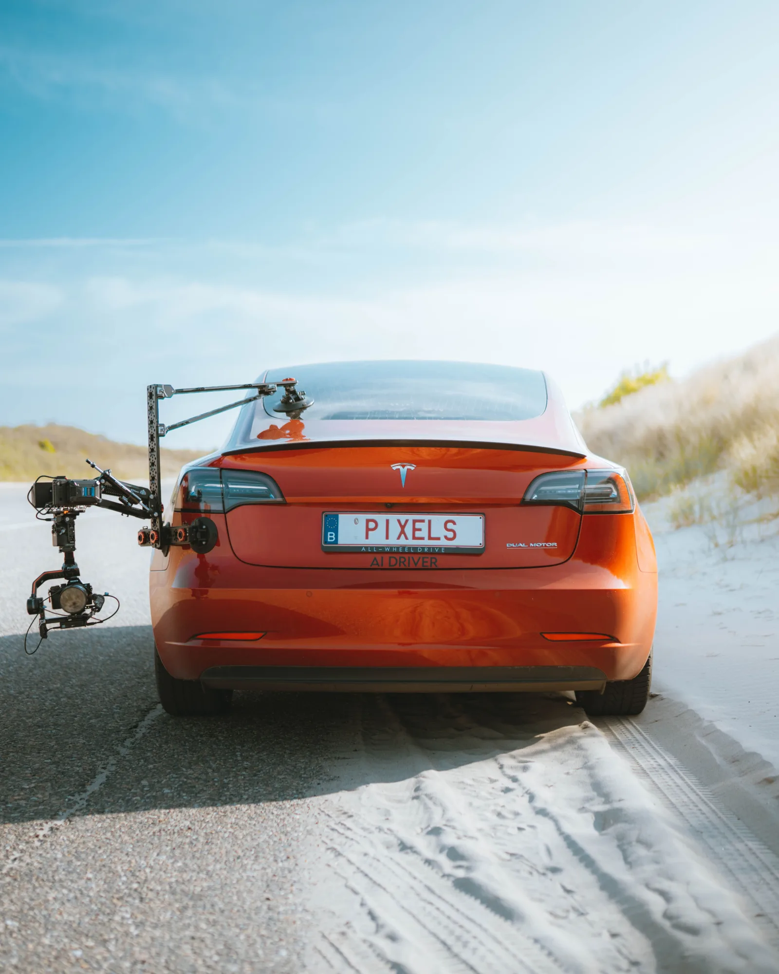 Tesla se desploma 7,5% pese a batir expectativas en entregas trimestrales