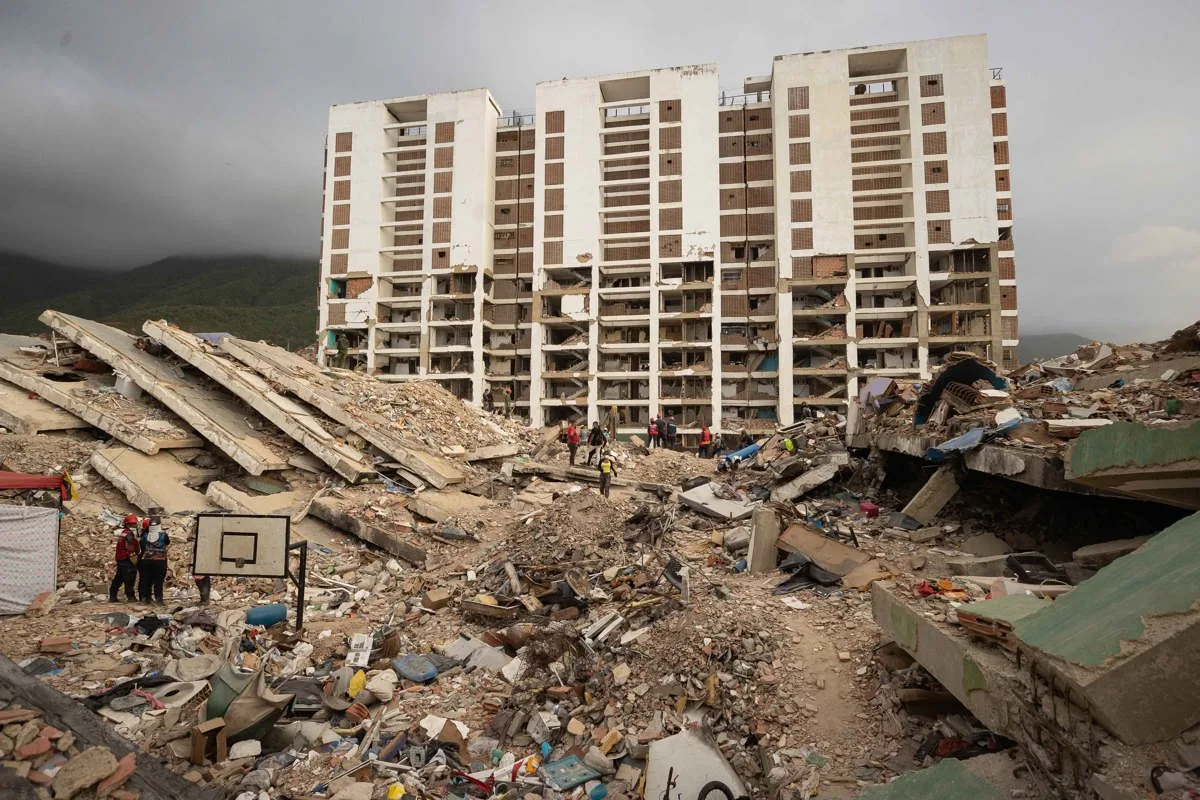 Piden resguardar escombros tras colapso de 190 edificios