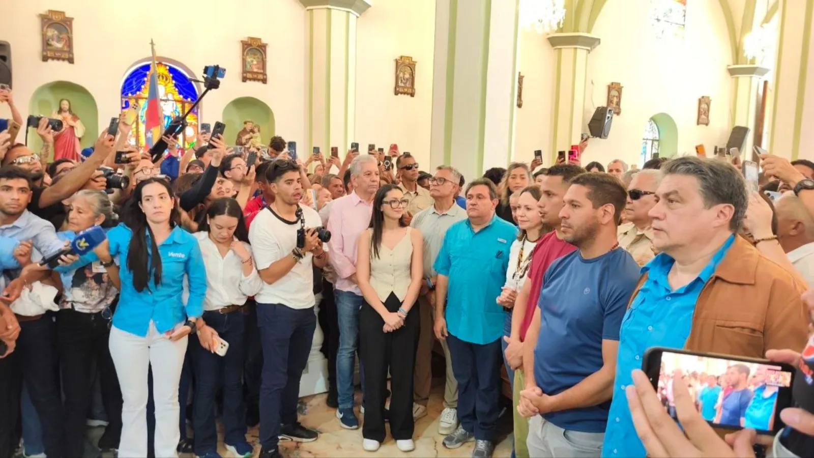 María Corina Machado asistió a misa en el santuario de la Divina
