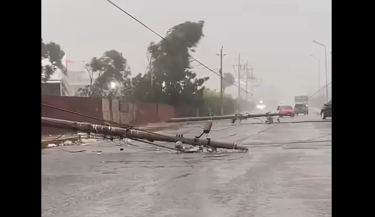 Downburst dejó vientos de más de 120 km/h en Maracaibo