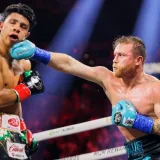 Cómo los golpes al cuerpo de Canelo abren la defensa rival