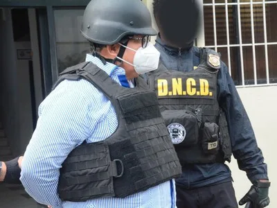 Juez en Nueva York impone límites a Yamil Abreu