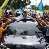Simpatizantes esperan a María Corina Machado en Caracas