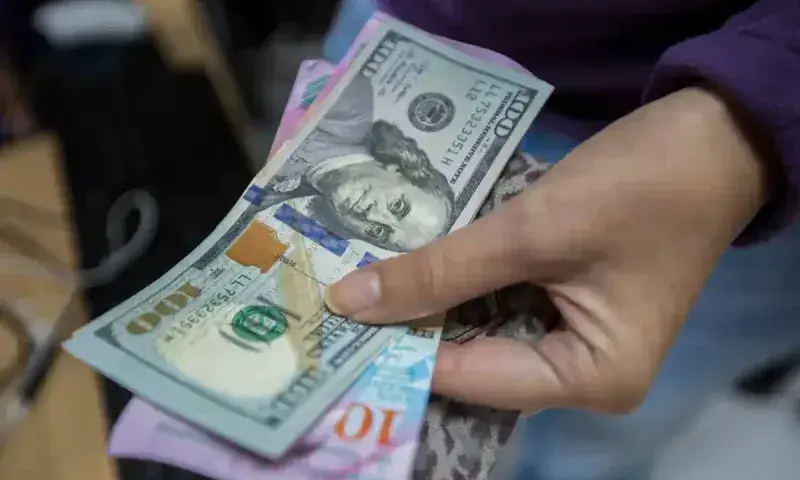 Inflación se ubica en 6,77 % en bolívares y cae 1,89 % en dólares en mayo